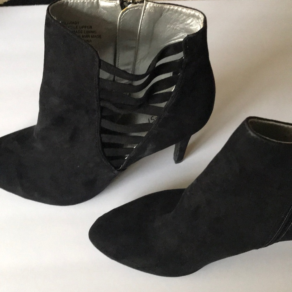 Nine west